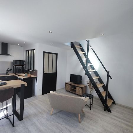 Studio Neuf Situe Au Coeur D'Un Bourg Paisible Pace  Ngoại thất bức ảnh