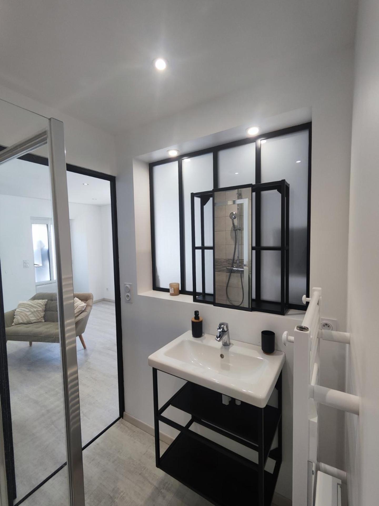Studio Neuf Situe Au Coeur D'Un Bourg Paisible Pace  Ngoại thất bức ảnh