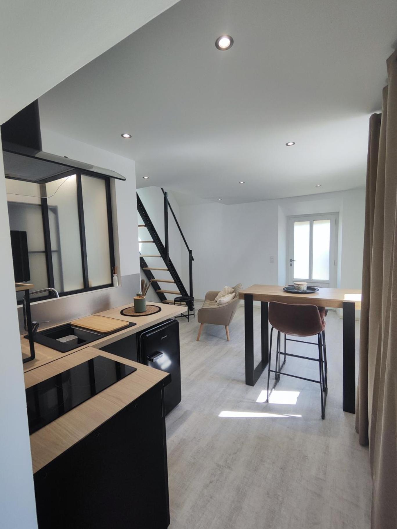 Studio Neuf Situe Au Coeur D'Un Bourg Paisible Pace  Ngoại thất bức ảnh